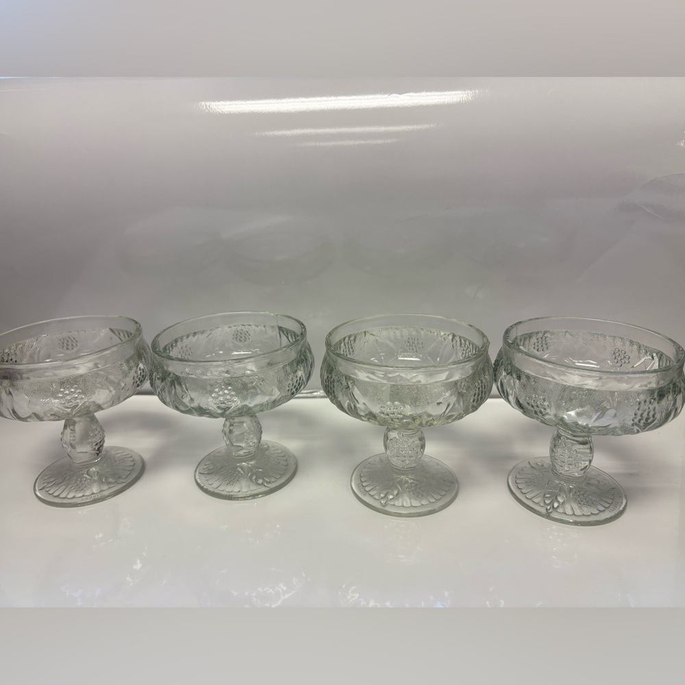William Sonoma vintage molded glass compote sorbet bowls set of 4 France - Picture 2 of 5